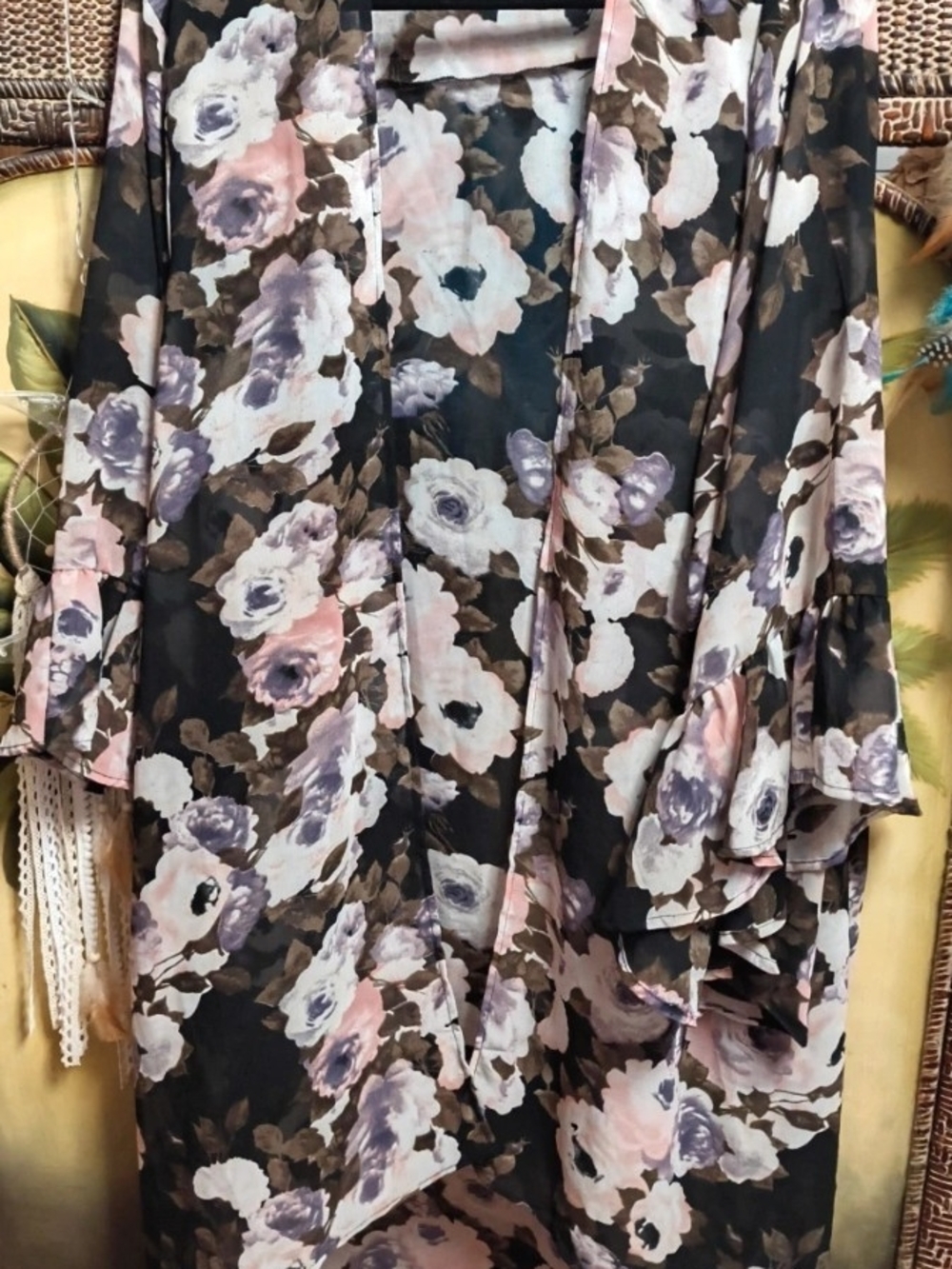 Live 4 Truth Floral Print Kimono in Pink, Black, Brown